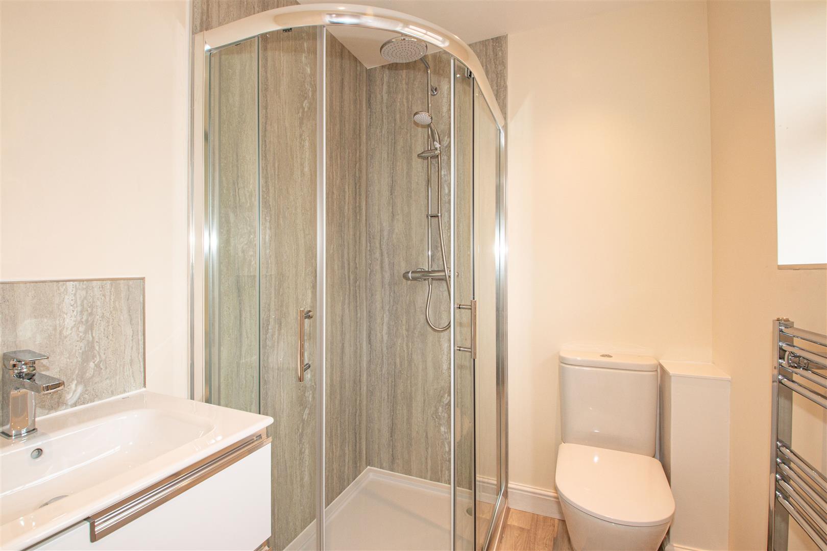 6 bed property in Carnweather Court, Milton Keynes